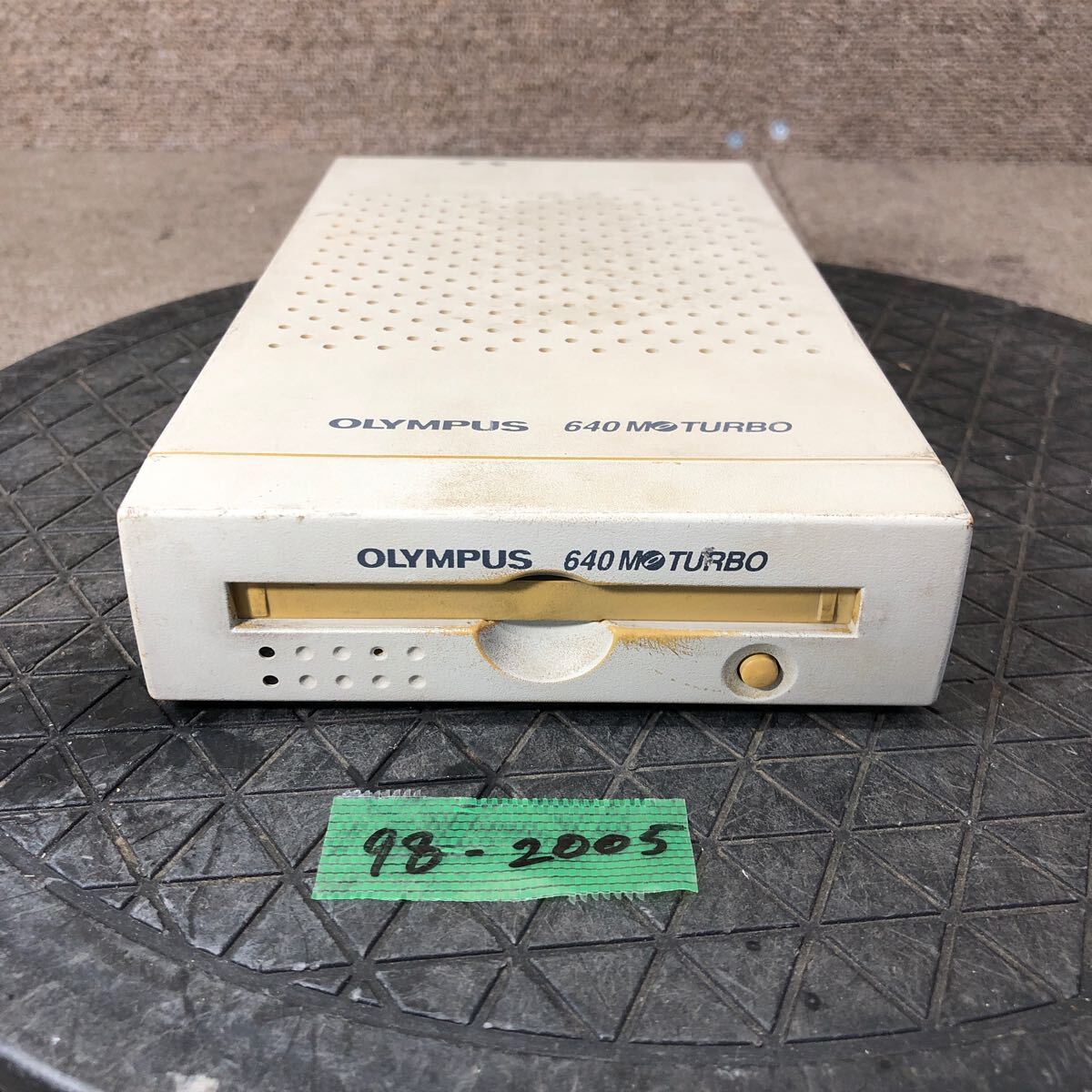 98-2005 激安 レトロPC パーツ 外付け MOドライブ 640MB OLYMPUS オリンパス 640MO TURBO MOS341S SCSI 動作未確認 ジャンク拍卖