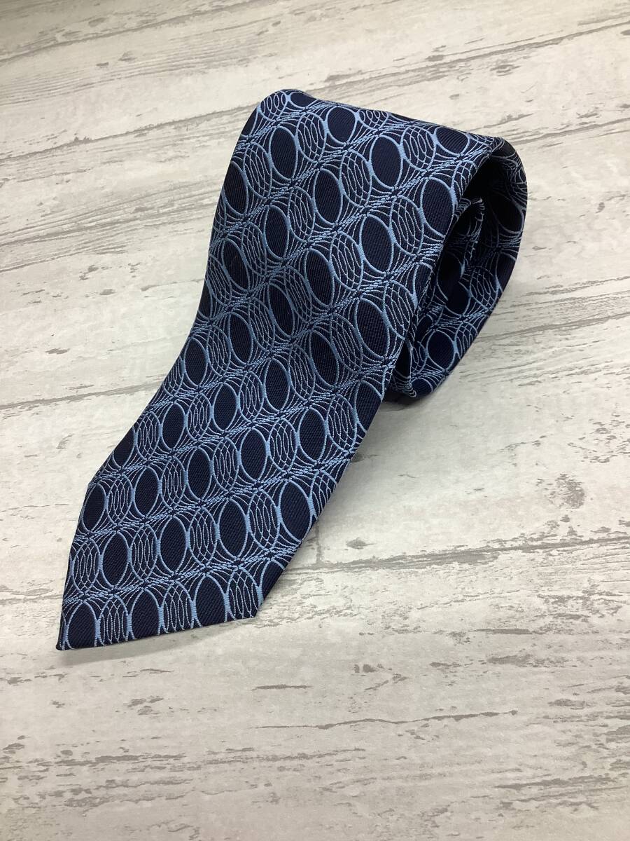 新品未使用 日本製ネクタイ ★極上のネイビー系 オシャレ柄 シルク100% 薄い芯使用拍卖