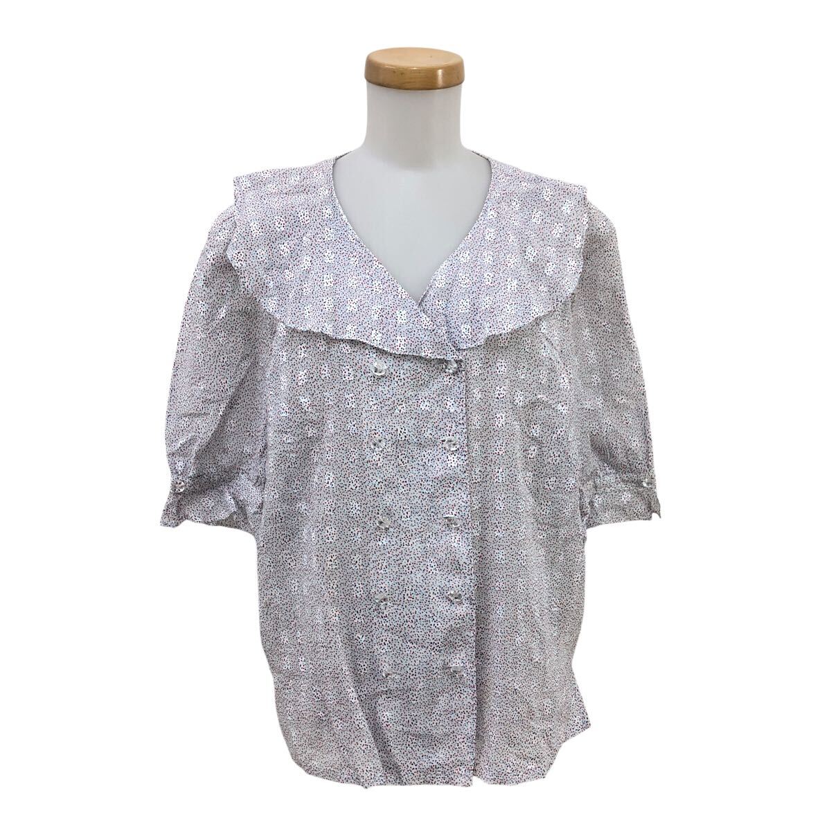 9Nm321-23 大きいサイズ Leilian レリアン 総柄 ダブルボタン 半袖 ブラウス シャツ トップス ホワイト系 レディース 13+ 日本製拍卖