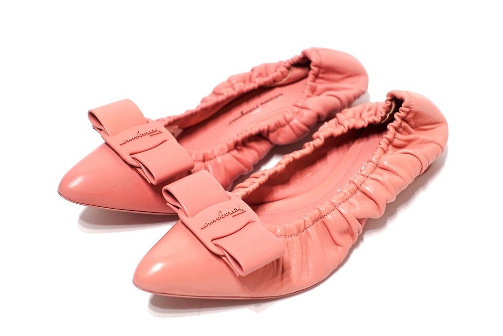 定価9.9万 新品未使用 Salvatore Ferragamo フェラガモ VIVA RUFF ローヒールパンプス バレリーナ シューズ レザー レディース 7 24cm位拍卖