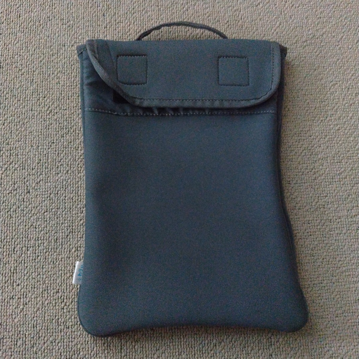 ふわりぃ ランドセル 付属品 タブレットケース 未使用 ダークグレー 小学生拍卖