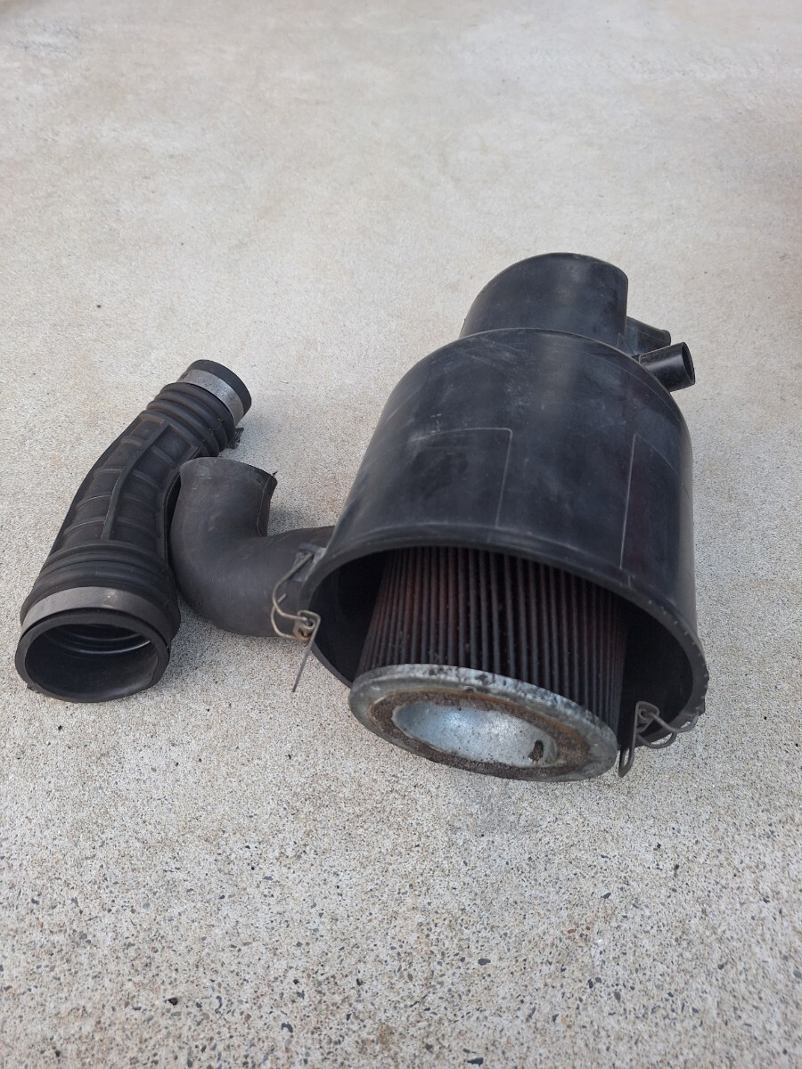 ジムニー JA11 純正エアクリーナー 少し加工してます、、、キタガワ フィルター着いていますが、古くてジャンク扱いで! 蓋無しです。拍卖