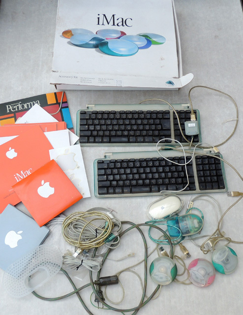 ★ iMac(アイマック) キーボード2個・マウス5個・各種コードなど多数 ★ アップル apple ジャンクで拍卖