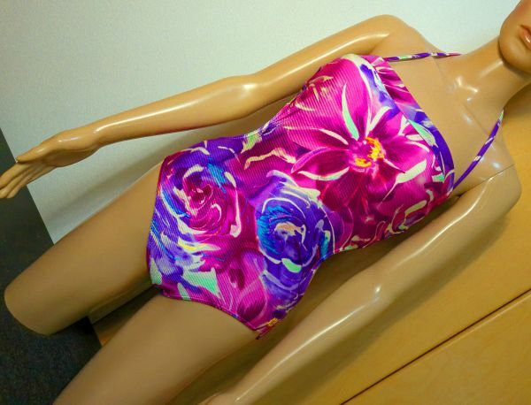 中古品☆ジバンシー♪光沢デザイン水着Mサイズ 水着&レオタード3着まで同梱可 出品商品10点落札送料無料拍卖