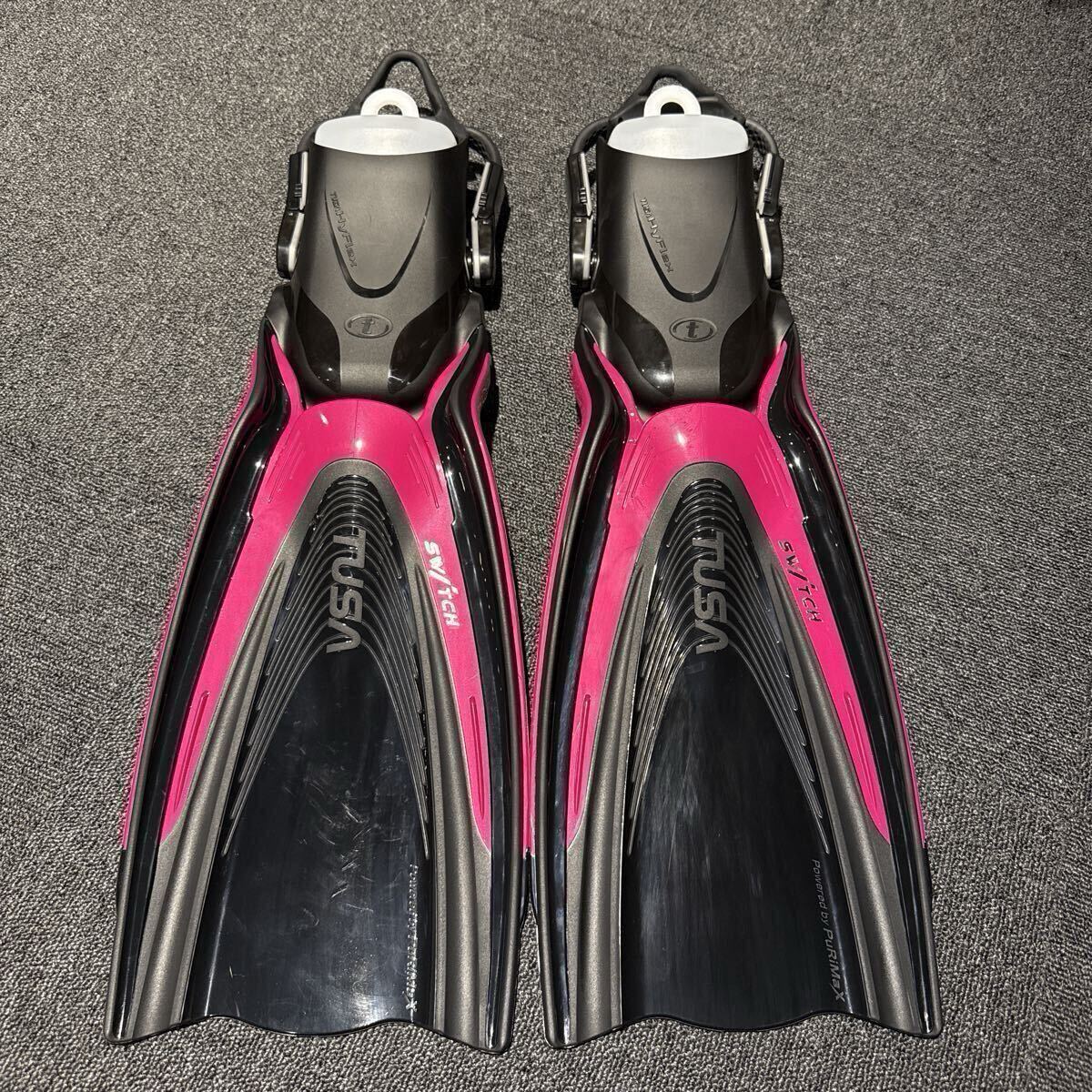 新品未使用 TUSA ツサ HyFlex SWTCH ピンク SF0104 ハイフレックス・スイッチ Sサイズ フィン 定価27500円 スキューバダイビング拍卖