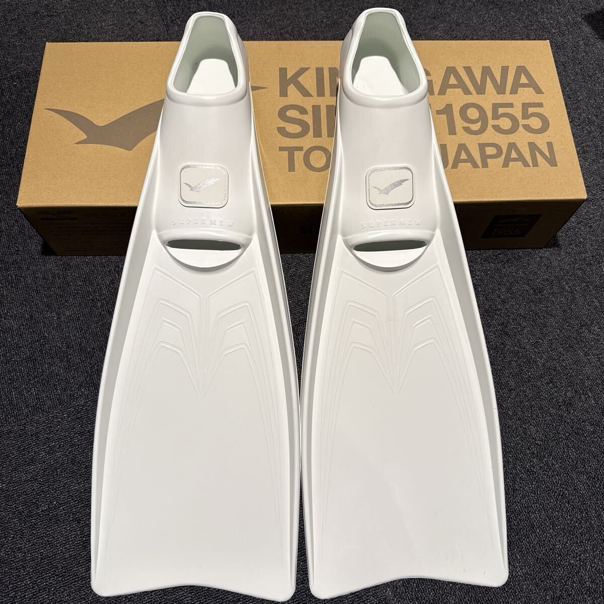 新品未使用 GULL ガル スーパー ミュー ホワイト M フィン GF-2423B 定価23100円 ダイビング拍卖