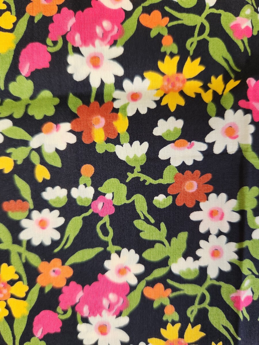 リバティ☆ヘブンリー☆幅85×長さ22cm☆黒地☆タナローン☆ハギレ☆ヴィンテージ(?)拍卖