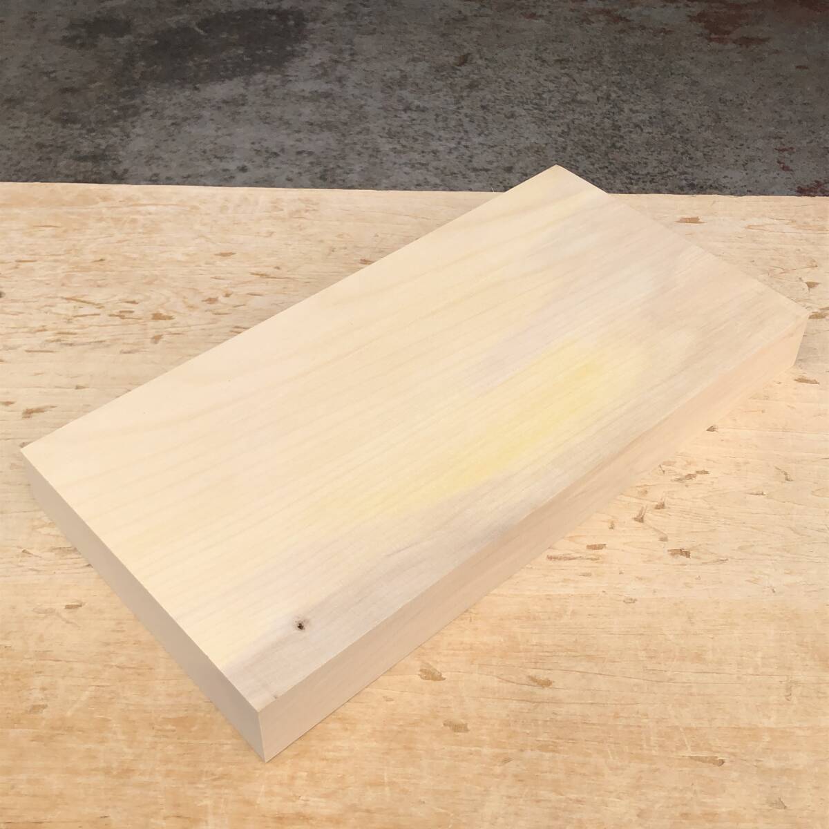 送料無料!銀杏【A379S】435×221×46mm イチョウ 彫刻 木彫 まな板 木工 天然木 自然素材 材木 木材 乾燥材 無垢材《銘木すずめや》拍卖