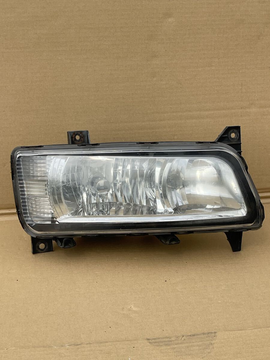 Y66 三菱 ふそう スーパーグレート ヘッドライト 右 運転席側 KOITO 100-87909 点灯確認済み HCHR-621拍卖