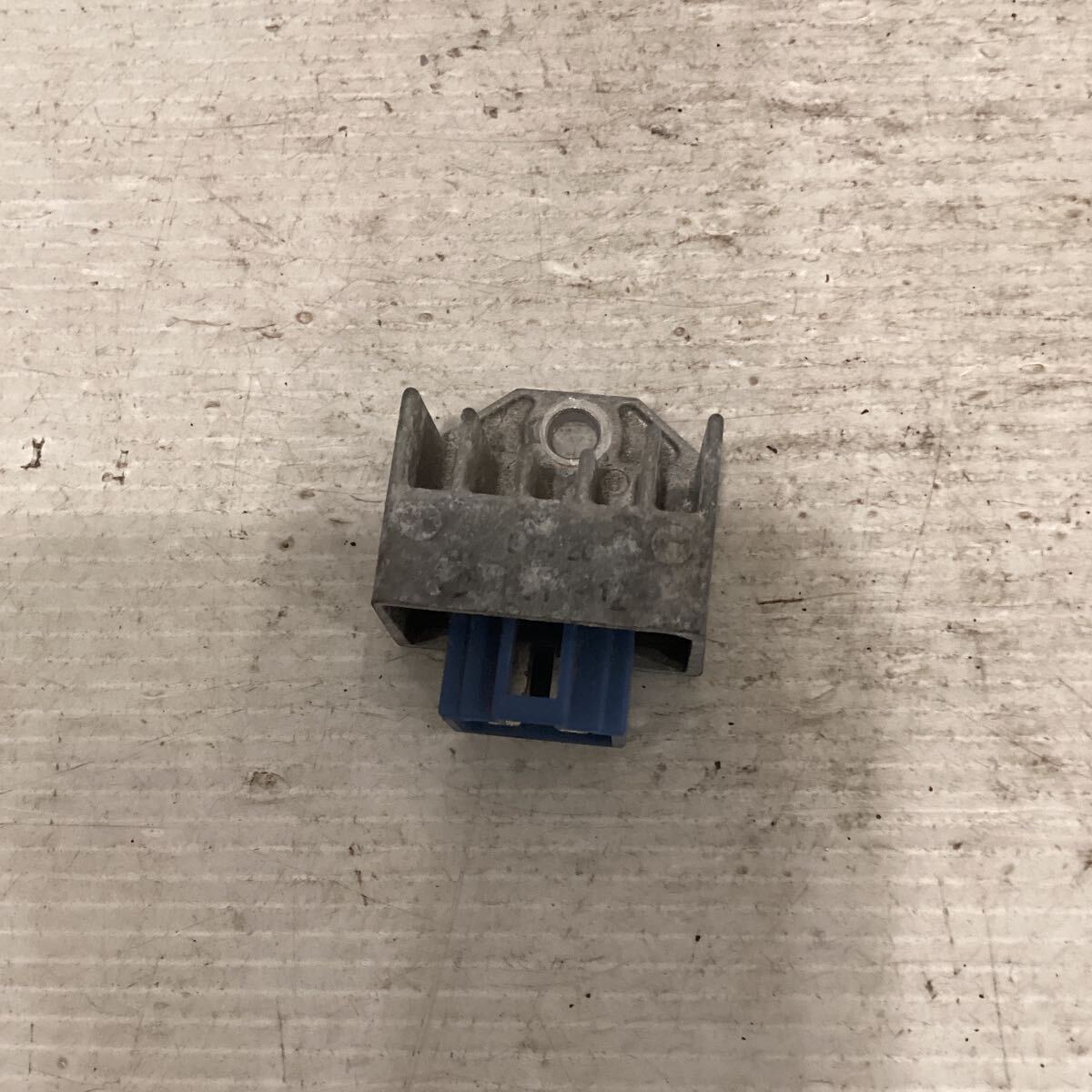 A51-58 ヤマハ アプリオ SA11J レギュレーター 動作確認済み 純正部品拍卖