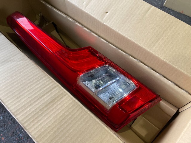 4097 ムーブ LA150S 左テールライト 左テールランプ D161 81561-B2340拍卖