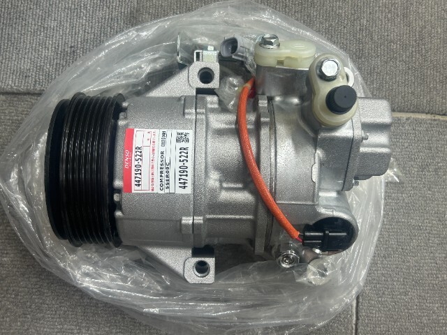 4052 ヴィッツ KSP90 エアコンコンプレッサー 88310-52590 リビルト品 未使用品拍卖