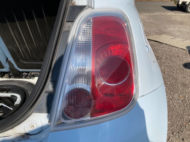 250805 フィアット 500 ABA-31212 平成23年 右テールランプ 右テールレンズ 右テールライト拍卖