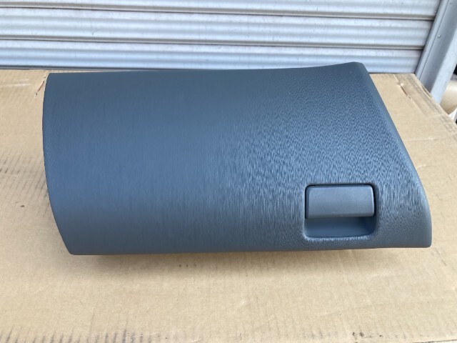 250906 プリウスα ZVW40 H25年 グローブボックス 助手席前上側拍卖