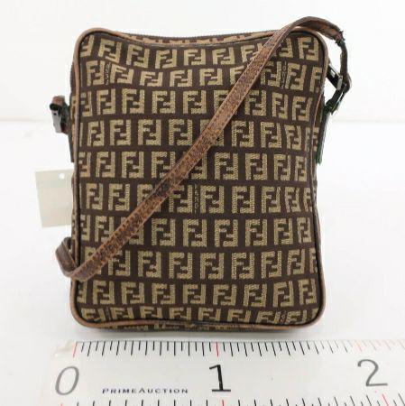 Fendi フェンディ ロゴプリント ショルダーバッグ拍卖