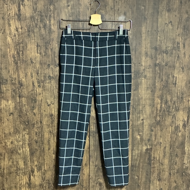 C23◇23区 | ニジュウサンク チェック柄 スリムパンツ チャコールグレー×ホワイト レディース 32サイズ 中古品拍卖