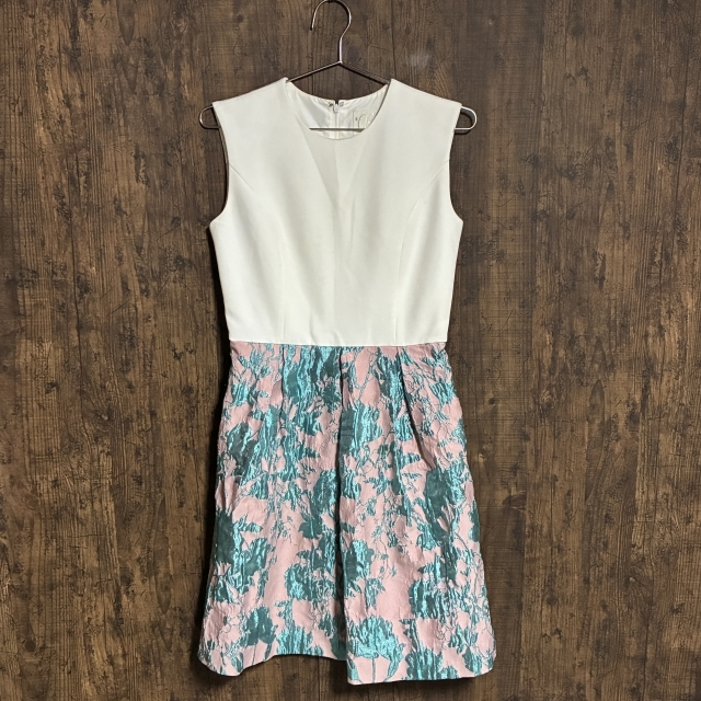 C24◇Chesty | チェスティ ノースリーブワンピース オフホワイト×ピンク×メタリックグリーン レディース 0サイズ 中古品拍卖