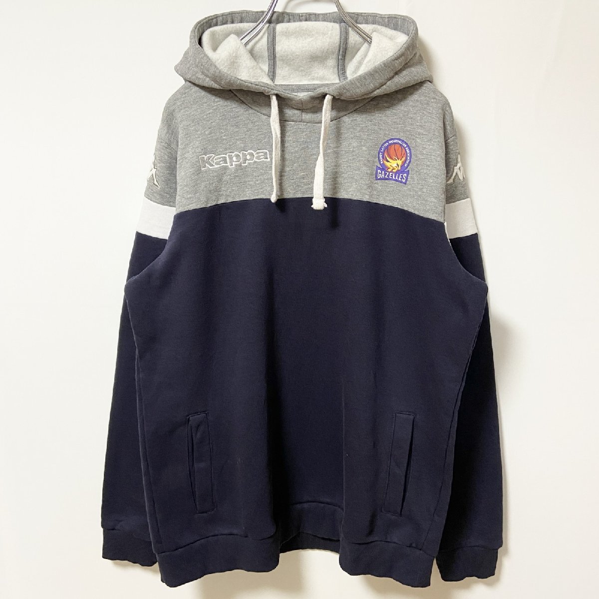 古着 used Kappa カッパ 長袖ワンポイントロゴ刺繍パーカー スウェット プルオーバー グレー ネイビー XLサイズ拍卖