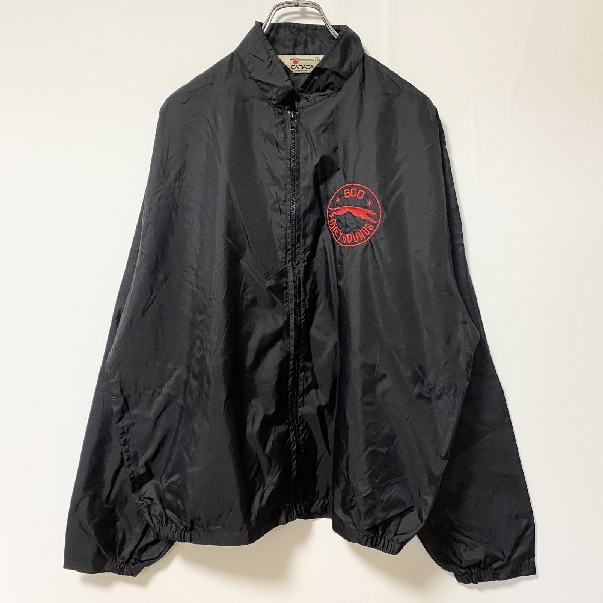 古着 used 長袖ナイロンジャケット ワンポイント刺繍 ウインドブレーカー ノームコア レトロデザイン 黒 ブラック Mサイズ拍卖