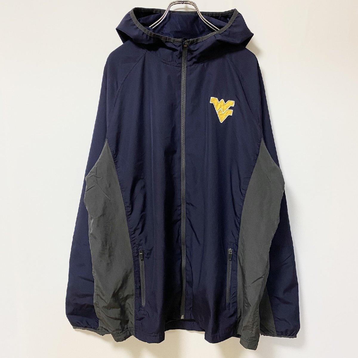 古着 used COLOSSEUM 長袖カレッジロゴ刺繍ナイロンジャケット マウンテンパーカー ウエストバージニア XXLサイズ拍卖
