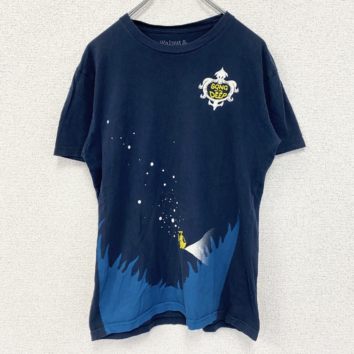 古着 used Walnut&39th 半袖ゲームプリントTシャツ ソングオブザディープ ネイビー クルーネック Sサイズ拍卖