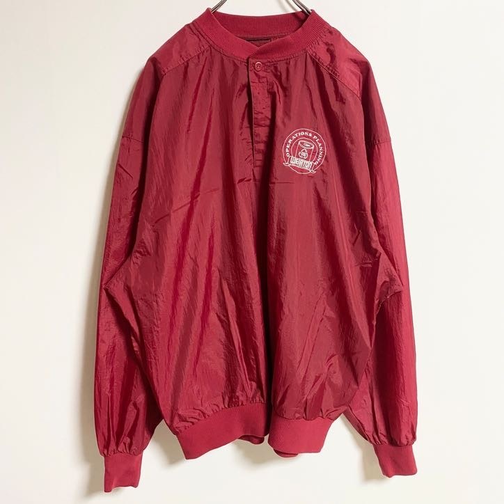 古着 used 長袖ナイロンプルオーバー ハーフボタン ワンポイント刺繍 赤 レッド 秋冬服 レトロ ビッグシルエット拍卖