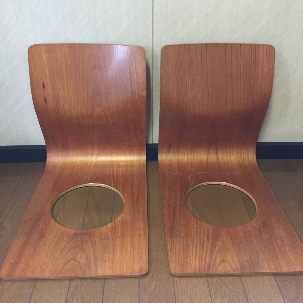 天童木工 座椅子 2脚セット 藤森健次デザイン 高級座椅子 昭和レトロ 和モダン 和室にフィット Z50910拍卖