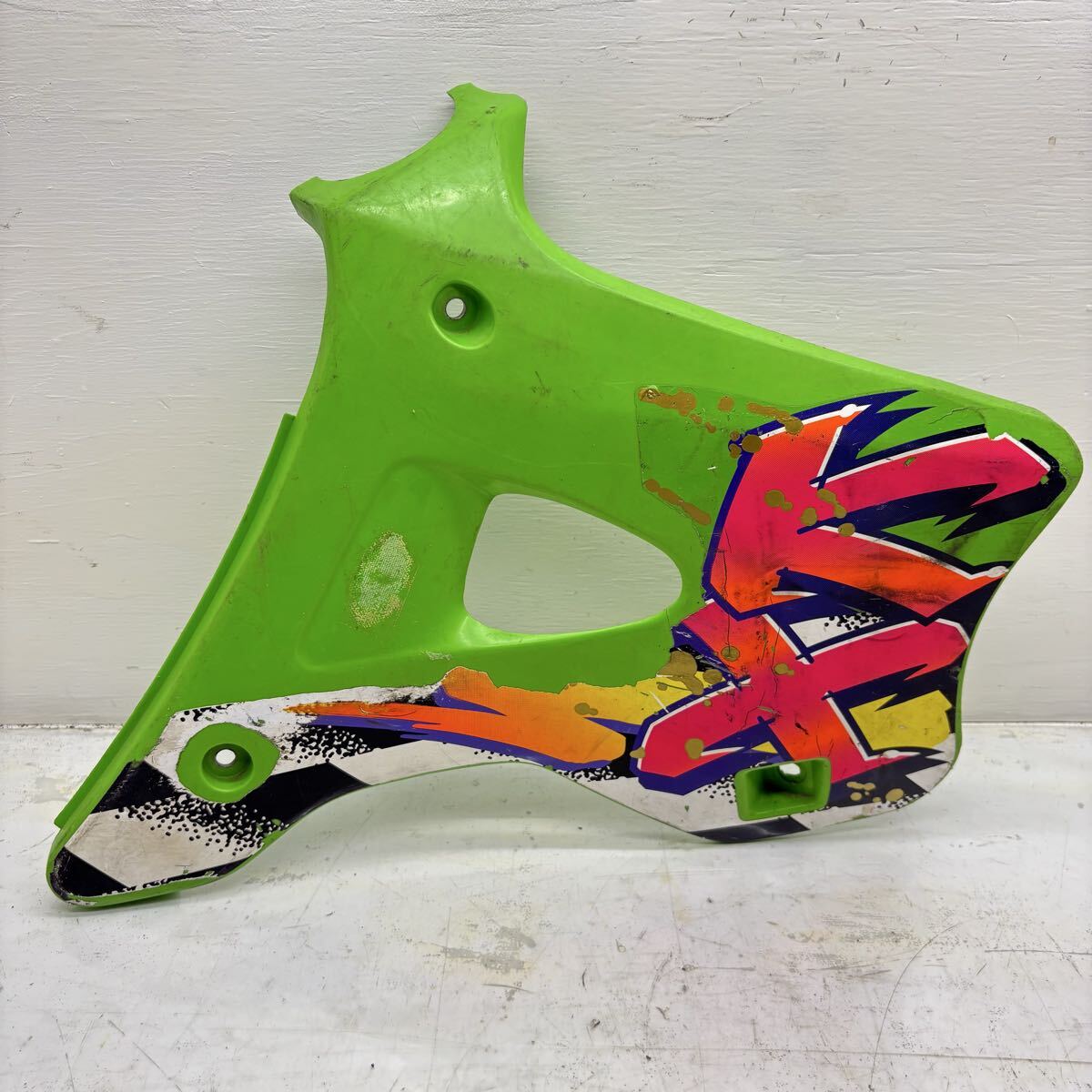 01520 カワサキ KX125 サイドカウル 純正 シュラウド 右 当時物拍卖