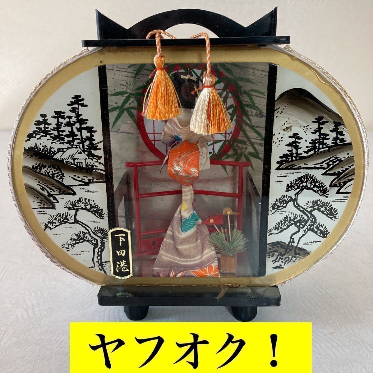 着物 女性 後ろ姿 松 郷土玩具 風俗人形 日本人形 民芸 伝統工芸 ご当地 インテリア 飾り 小物 置物 オブジェ 昭和レトロ 和モダン 和風拍卖