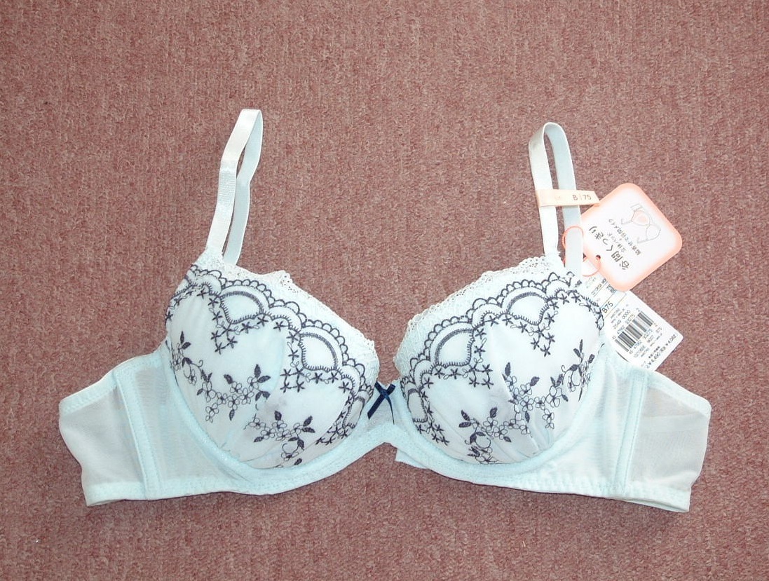 ★B75 ★ トリンプ ブラジャー アモスタイル 谷間くっきり カラフルデイジーAMST263 WHU M007 ★拍卖