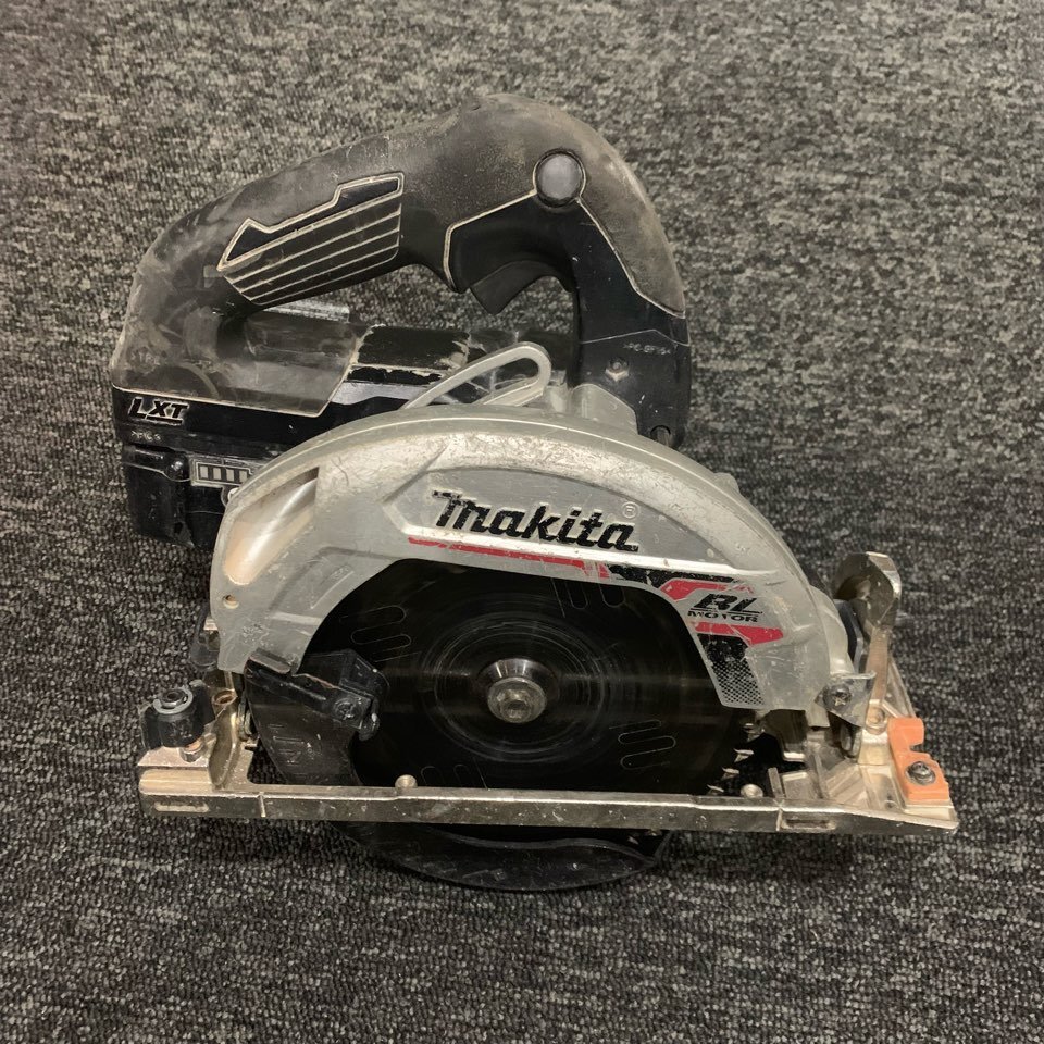 おすすめ!動作正常★ マキタ 18V165mm充電式マルノコ HS631D 本体+純正 マキタバッテリ BL1860B 1個付き拍卖