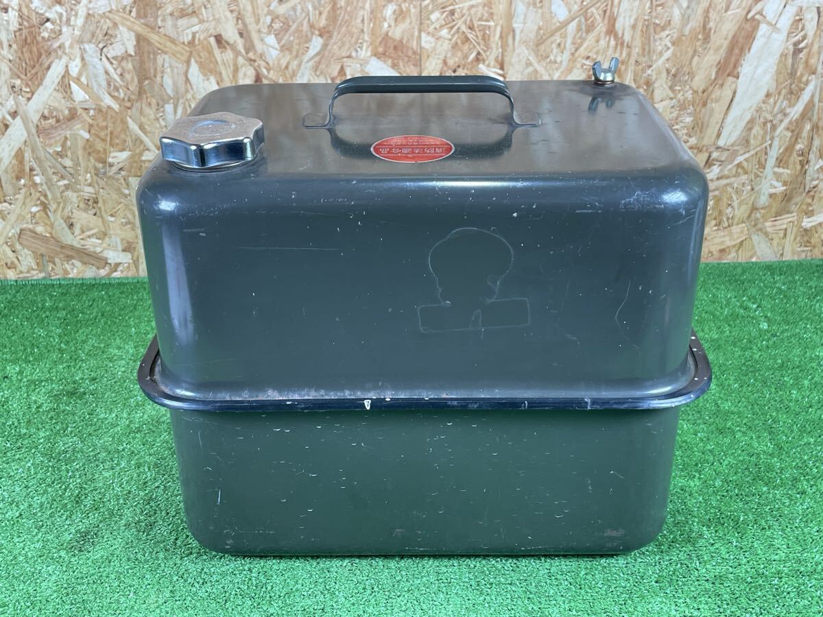9B18 携行缶 ミリタリー ヴィンテージ ガソリン携行缶 ガソリン缶 燃料タンク 中古品拍卖