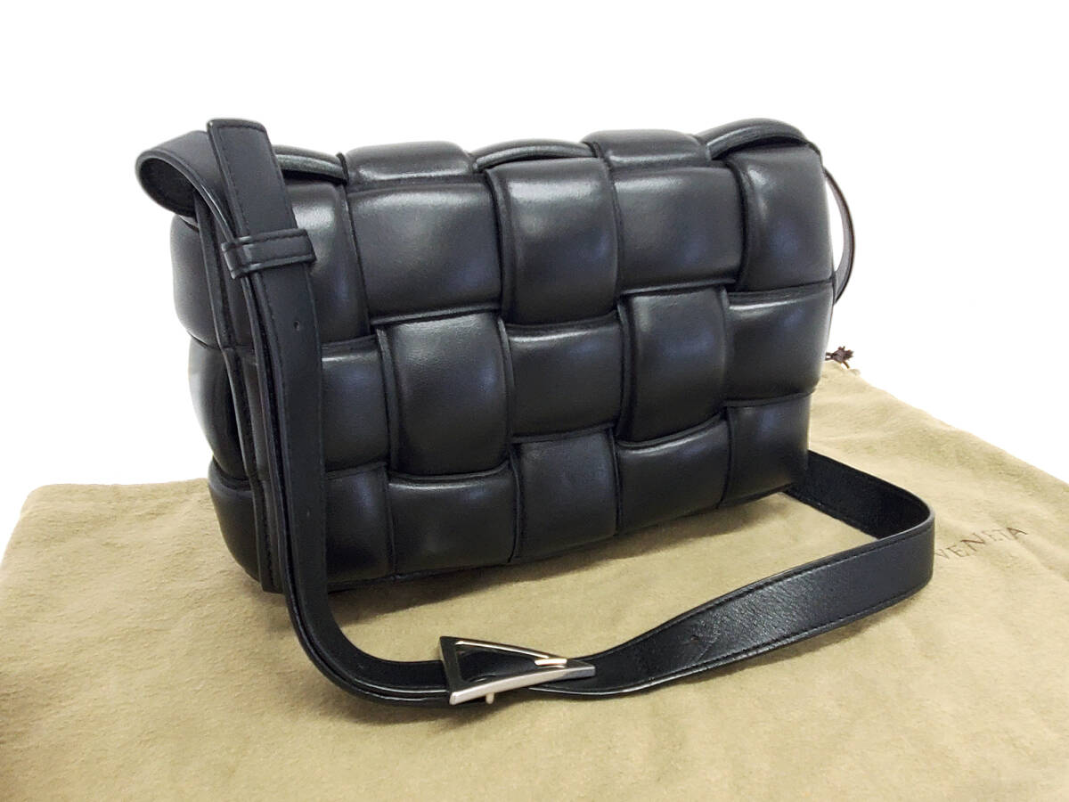 KJ878-1112025◆極美品【ボッテガ】マキシイントレ・パデットカセット・591970・ショルダーバッグ◆クロスボディ・ラムスキン・黒拍卖