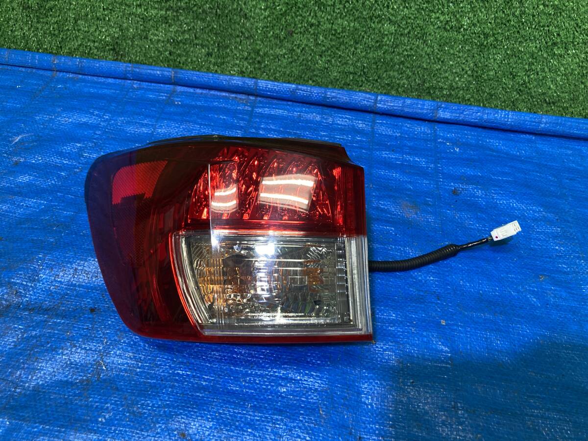 レクサス IS250 GSE20 4GR-FSE 左テールレンズ テールランプ 助手席側 左側 EAGLE EYES EE-TY900 管25712拍卖