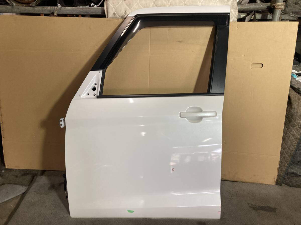 ミツビシ B11A EKスペース 左フロントドア 助手席側 カラーNo 不明 白 管346拍卖