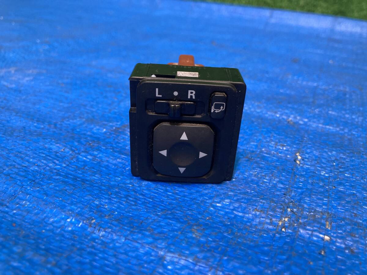 ニッサン デイズ DBA-B21W ドアミラースイッチ 電動格納ミラー用 R183569 カプラー10ピン 管25901拍卖