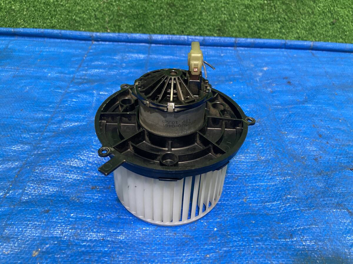 ホンダ バモス ホビオ ABA-HM3 E07Z HM2 HM1 HJ1 HH5 ヒーターブロアモーター ヒーターモーター 272500-0461 管25992拍卖