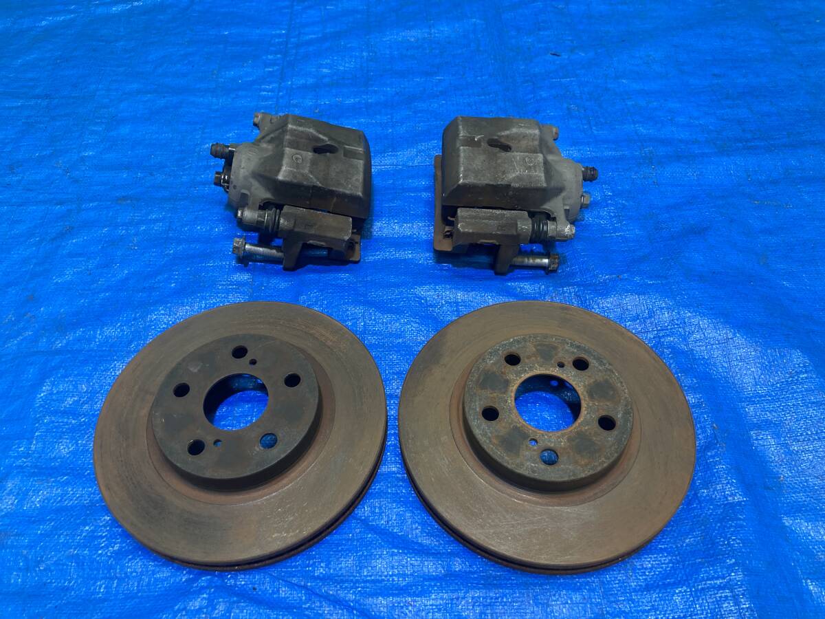 トヨタ プリウス DAA-ZVW30 2ZR-FXE フロントキャリパー ディスクローター 左右セット ディスクパッド 段差無し 管26057拍卖