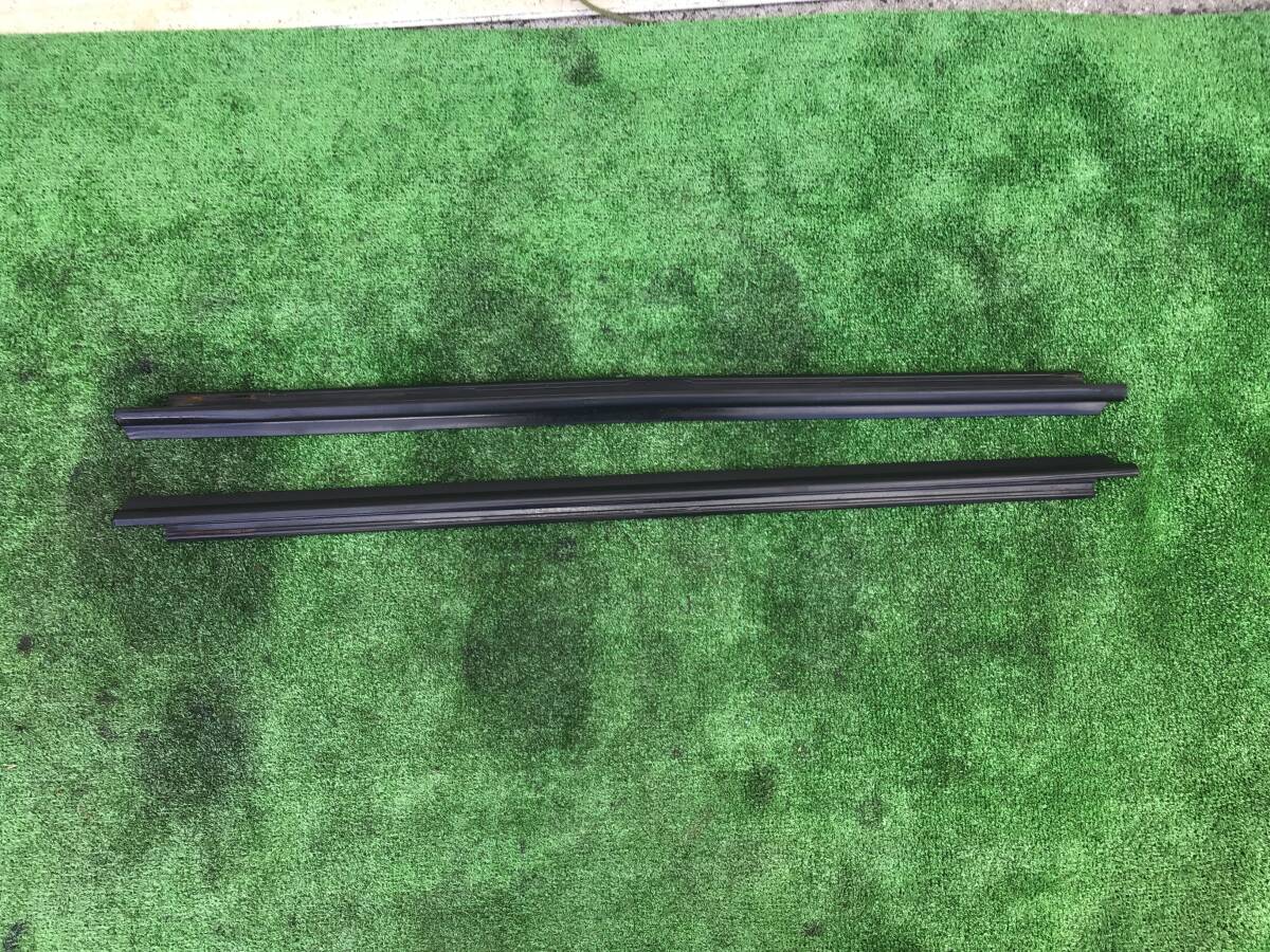 L880K コペン アクティブトップ AT (S5) ドア ウェザーストリップ 水切りモール 左右 拍卖