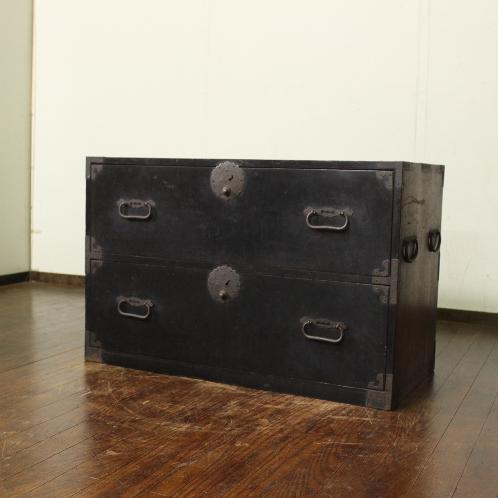 レトロ・アンティーク!丸金具!庄内箪笥引出し二杯 !ローチェスト!古家具/丸金具/古布/着物/時代箪笥/和家具/和箪笥/ローボード拍卖