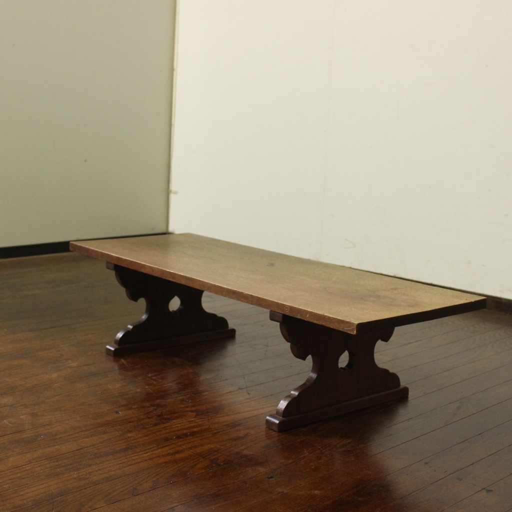 アンティーク・レトロ!一枚板 古い栗材の木製机 店舗什器 文机 展示台 座卓 経机 ローテーブル 花台 前机 ローボード拍卖