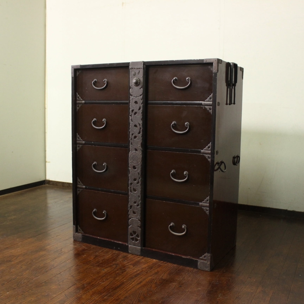 新入荷!アンティーク・レトロ!総桐!前棒付きの時代箪笥!抽斗4杯 閂/古家具/ローボード/古布/サイドボード/古民藝/和家具/古道具拍卖