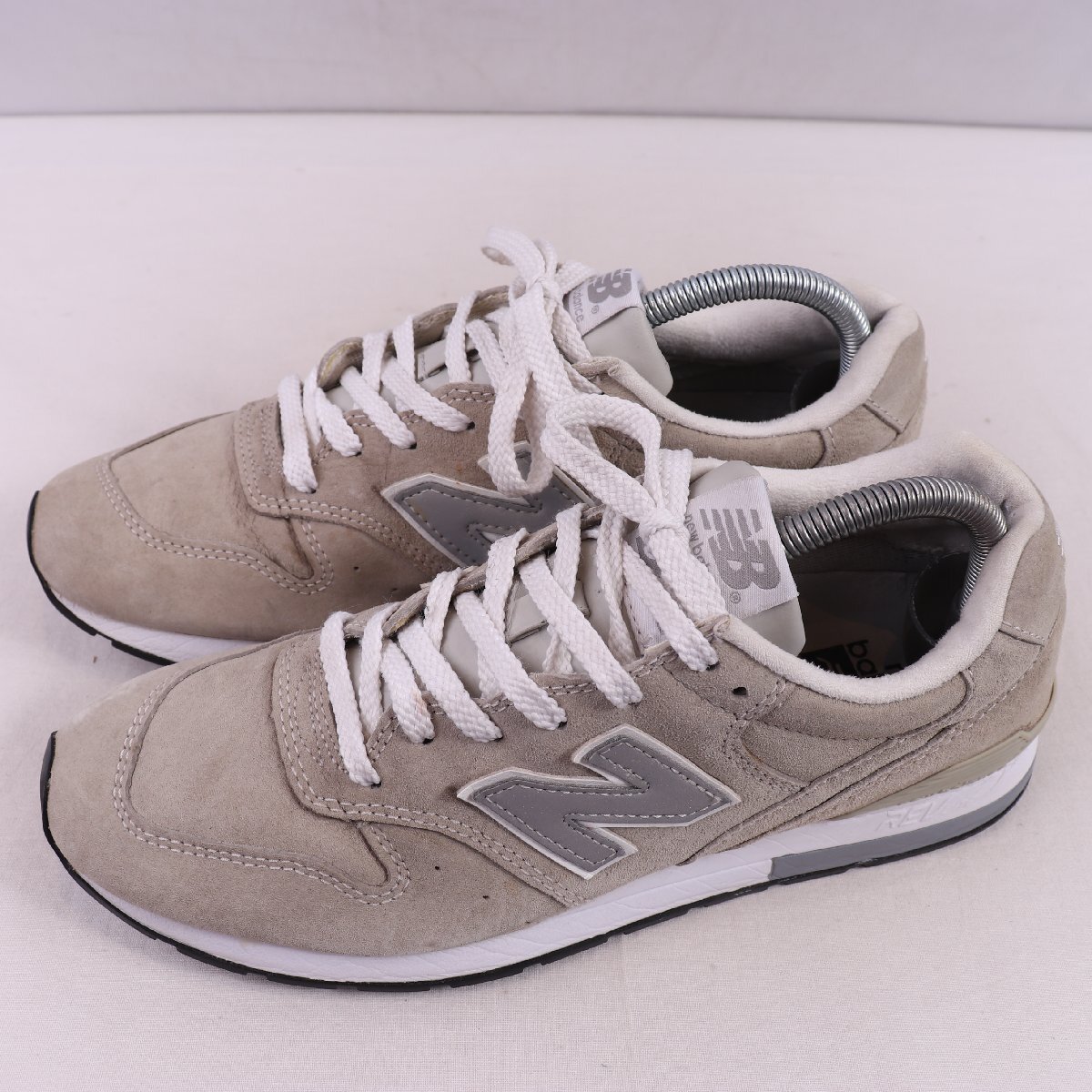996 ニューバランス 26.0cm/new balance 灰 グレー 銀 シルバー 中古 古着 メンズ スニーカー yy6733拍卖