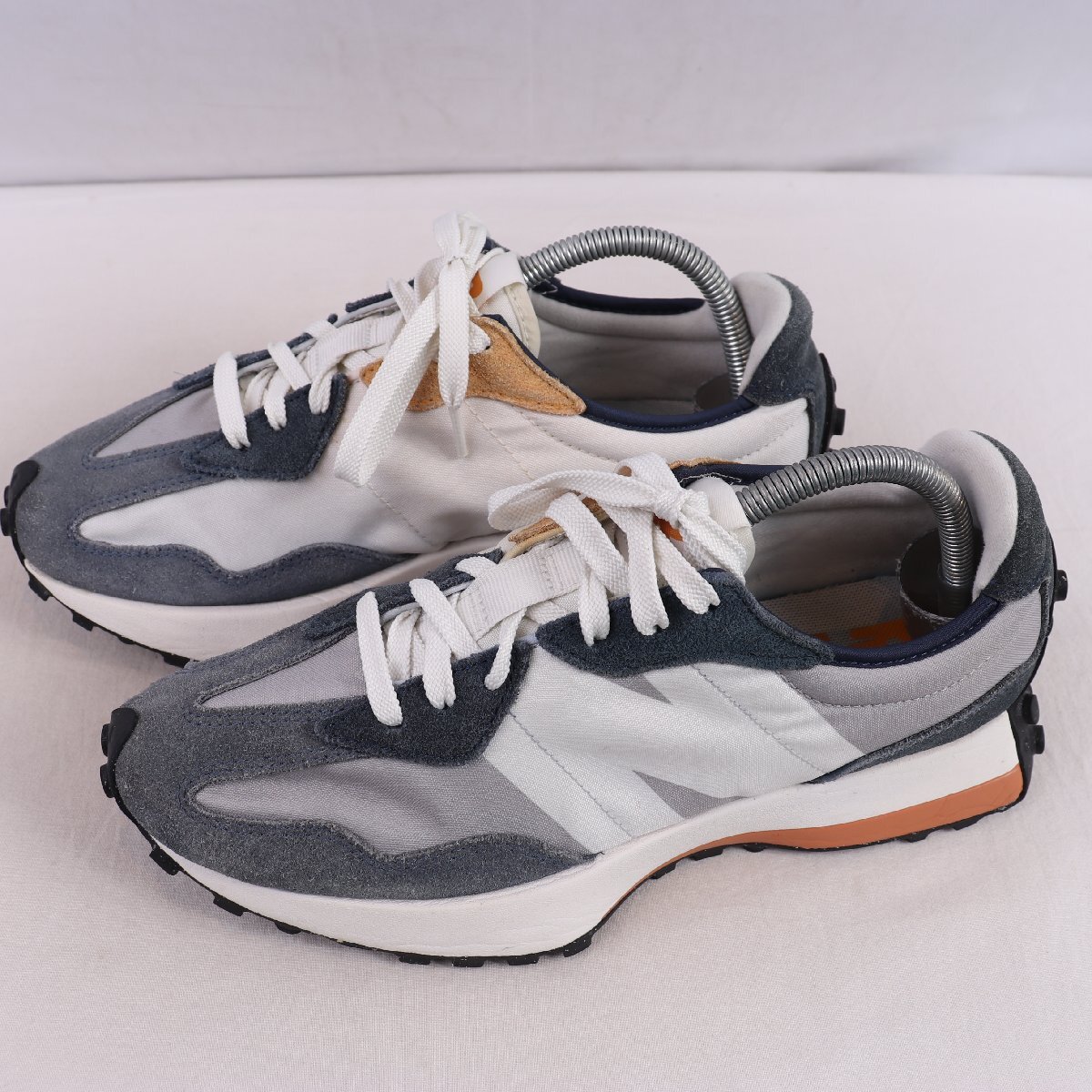 327 ニューバランス 26.0cm/new balance 紺 ネイビー 白 ホワイト タン 中古 古着 メンズ スニーカー yy6939拍卖