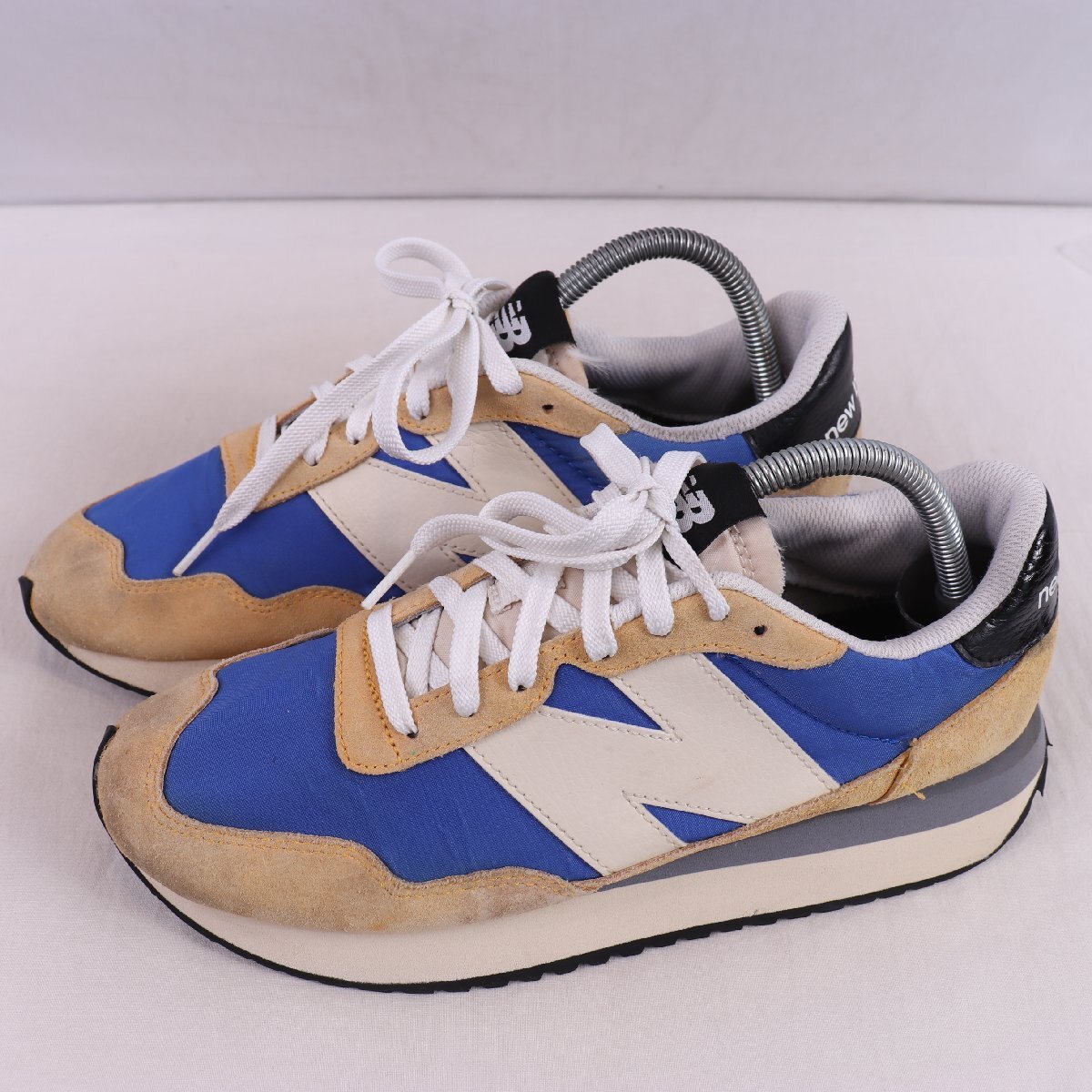 237 ニューバランス 26.0cm/new balance 青 ブルー 黄色 イエロー オフホワイト 中古 古着 メンズ スニーカー yy6957拍卖