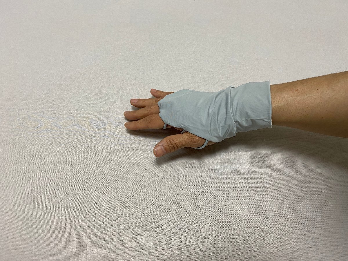 新品未使用☆手の甲の日焼け予防に 日焼け防止☆送料無料拍卖