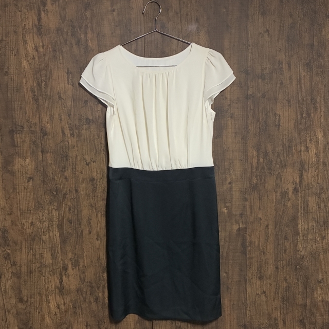 C29◇PASSIONE | パシオーネ バイカラー半袖ワンピース アイボリー×ブラック レディース 42サイズ 中古品拍卖