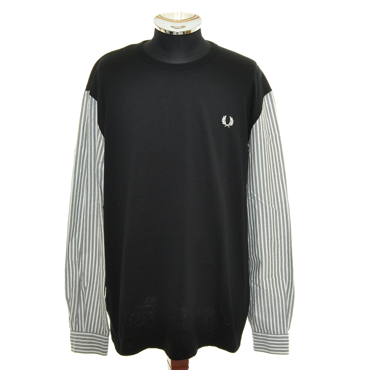●563829 FRED PERRY フレッドペリー ●Tシャツ 半袖 Stripe Sleeve Top M5661 サイズL 定価17,600円 メンズ ブラック拍卖