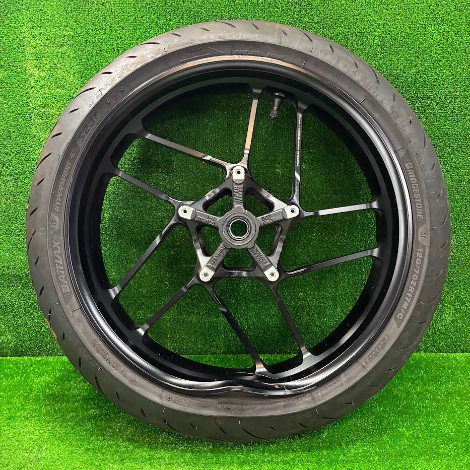 ヤマハ XSR900GP 2024年 純正 フロントホイール タイヤ付き 17×3.50 中古拍卖