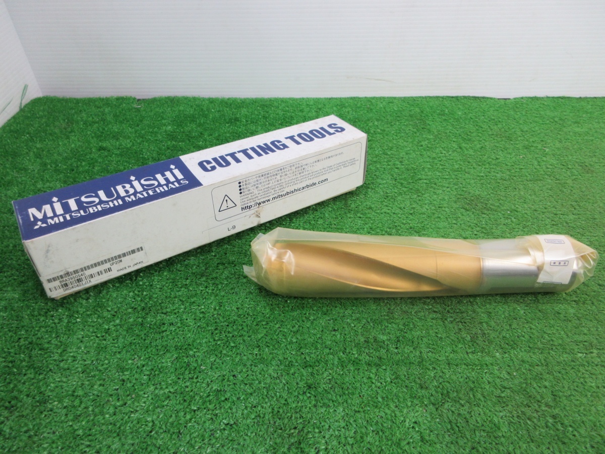 未使用品【 三菱マテリアル 】 BRA3950S40 UP20M 超硬ドリル ニューポイントドリル 刃径:39.5mm 全長:227mm /942 ※箱汚れアリ拍卖